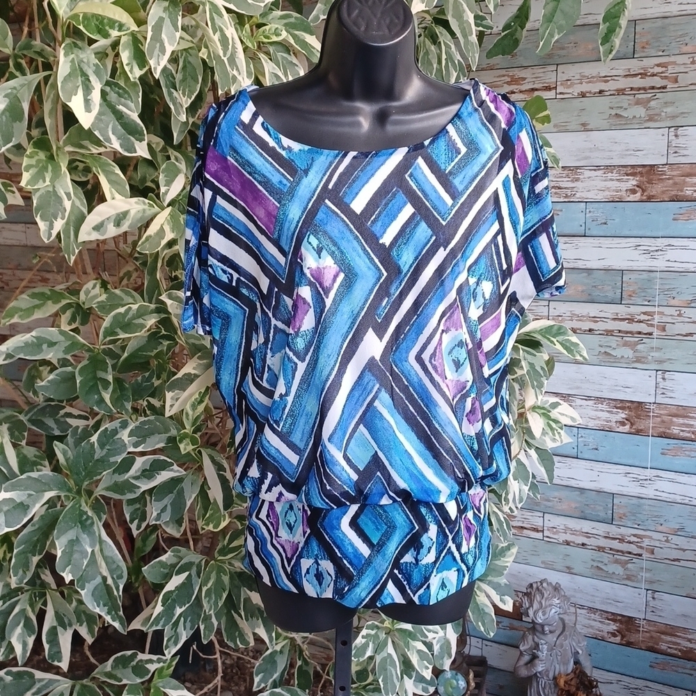 🎯🎯 SALE 🎯🎯 Chicos Blue Abstract Top Sz 1